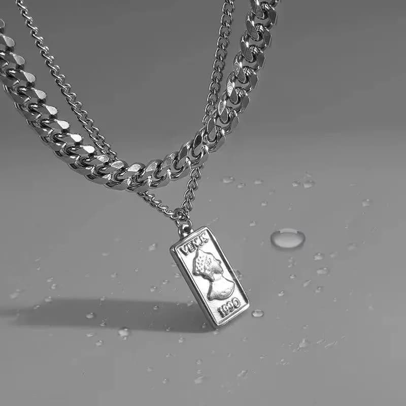 1pcs Double Layer Cuban Chain Vintage Portrait Square Tag Necklace, Minimalist Ins Hip Hop Style, For Men Women Daily Street Wear & Couple Holiday Gifts