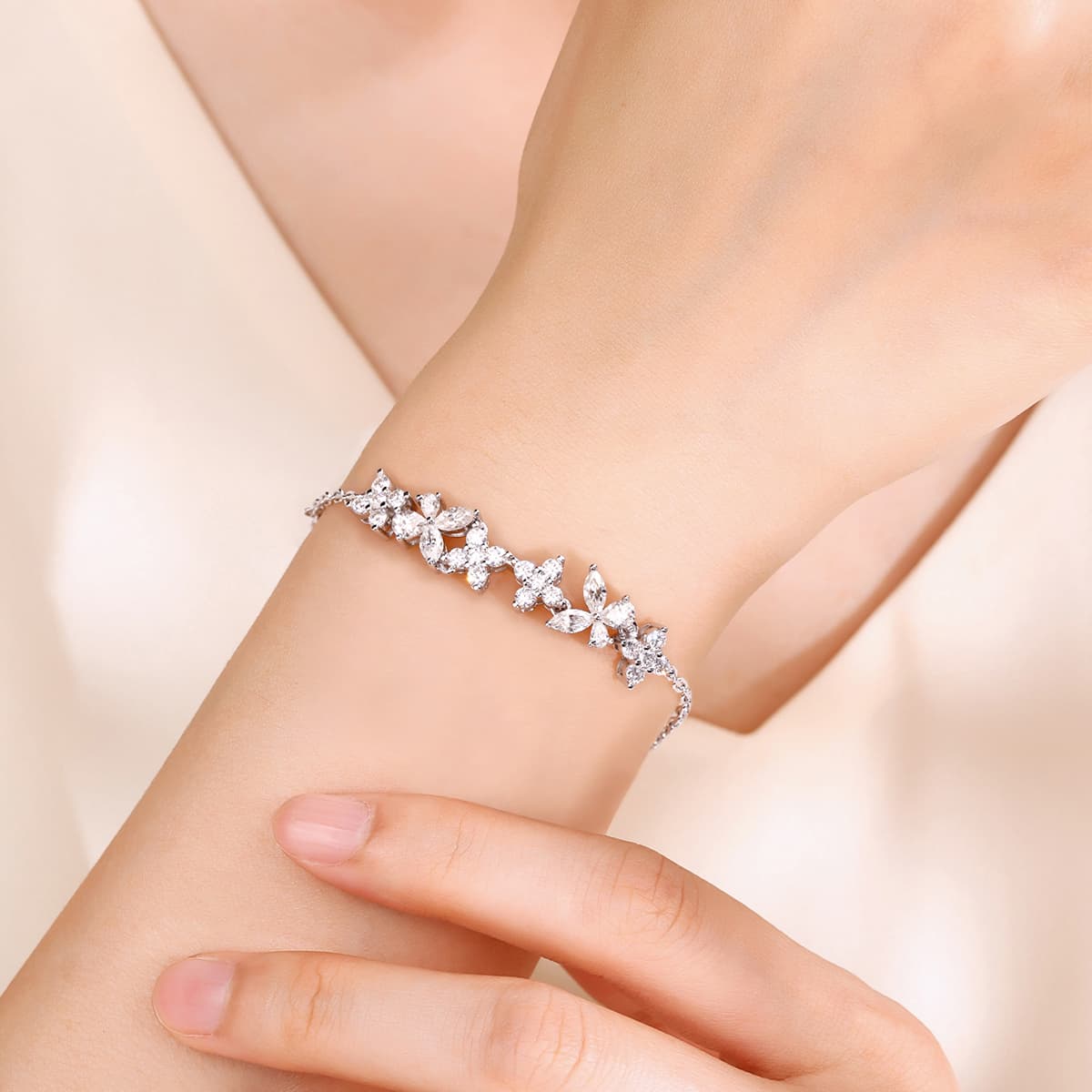 S925 Sterling Silver Lab-Grown Gemstone Butterfly Bracelet 16cm Blue P Ink Moissanite Platinum Plated Fashion Gift Box 2
