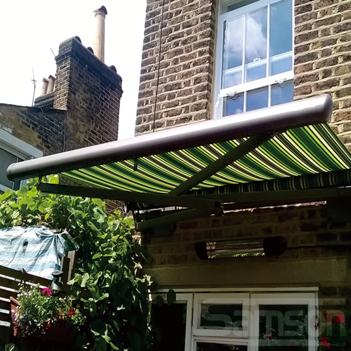 D8200 Smart Retractable Awning 2-6m  &1.5-3.5m  Heavy Duty Motorized Patio Canopy With Remote WindRain Sensors  LED Light Arm 2