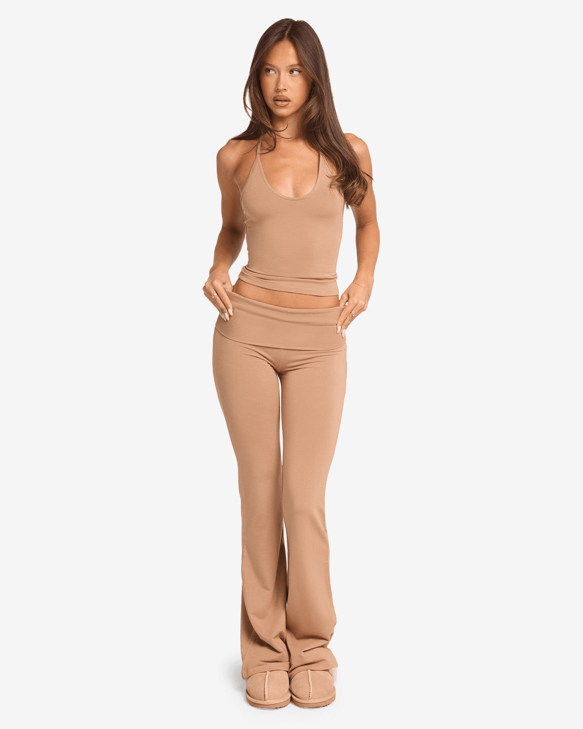 Yoga Outfit With Built-in Pads Halter Tank Top  High-Rise Bare-Skin Quick-Dry Flared Workout Pants 3